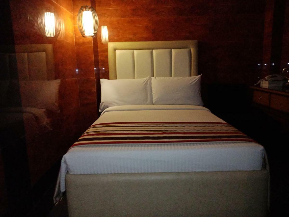 Belgian Suites Манила Экстерьер фото